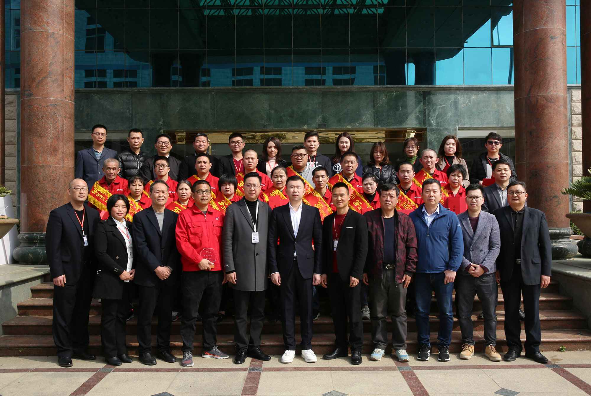 3F半岛·官方端网站登录入口-半岛online(中国)召开2020年度经营总结暨表彰大会